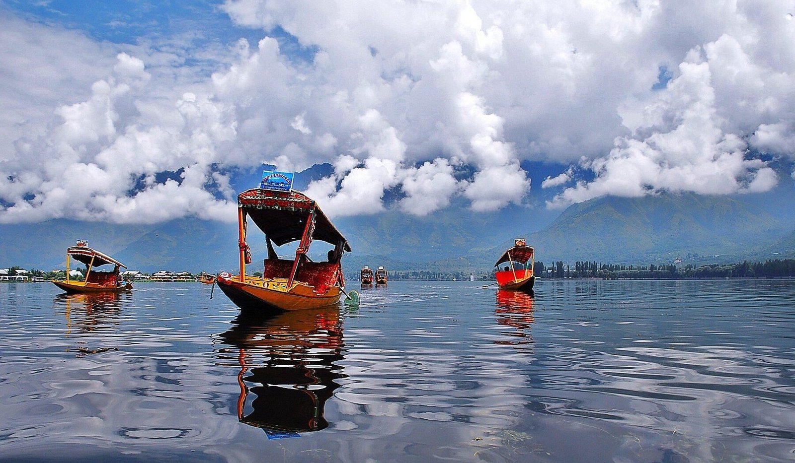 5 Days 4 Night Kashmir Package - shikara image