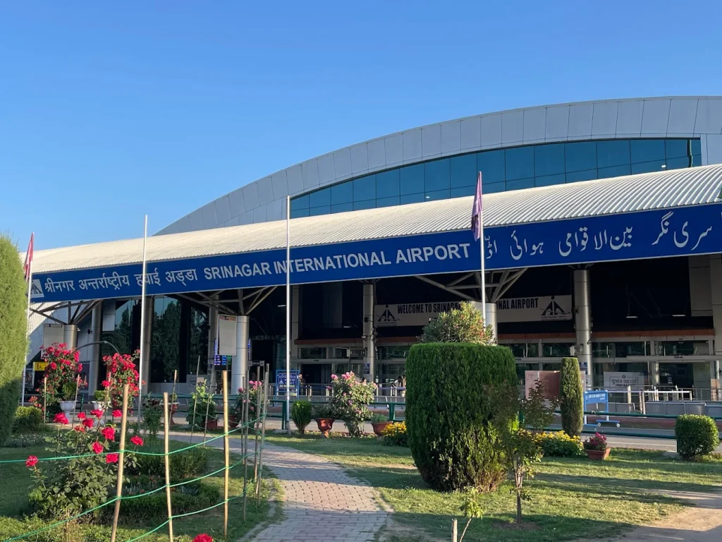 5 Days 4 Night Kashmir Package - Day 5: Srinagar Airport Departure itinerary image