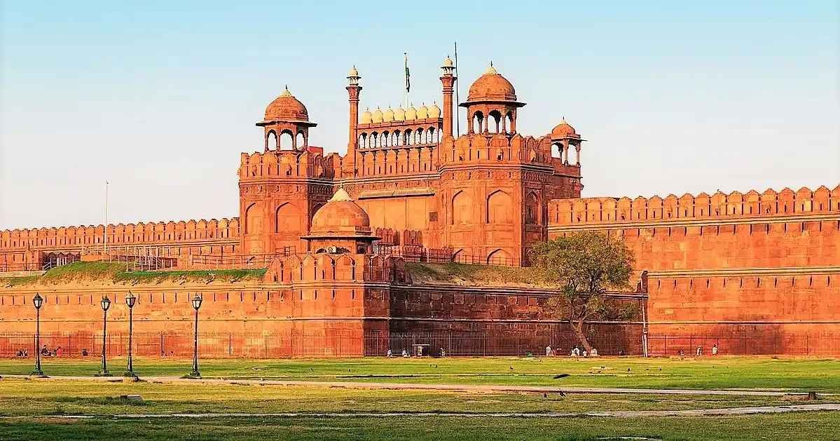 Red Fort Delhi sightseeing image