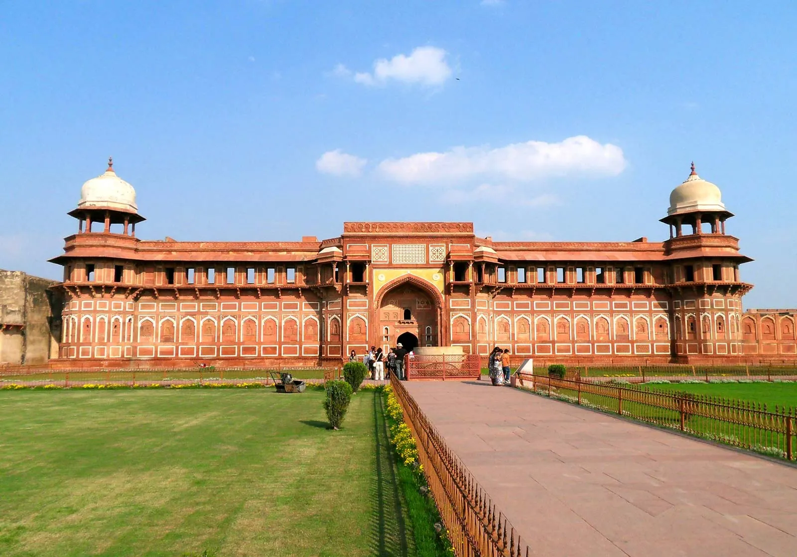 Red Fort Agra sightseeing image