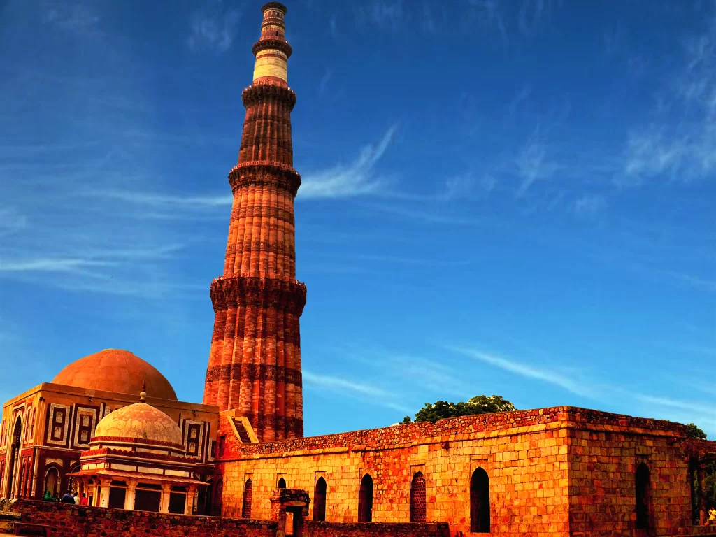 Qutub Minar sightseeing image